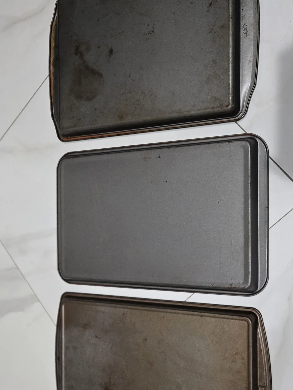 Set of 3 Baking Sheets - Gray